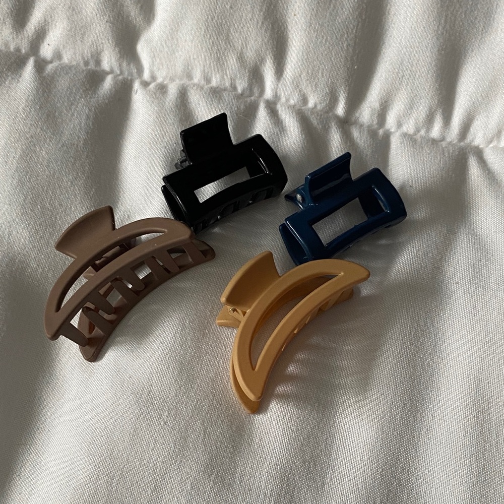 Stylish Hair Claw Clip Set - Black, Blue, Brown, Tan